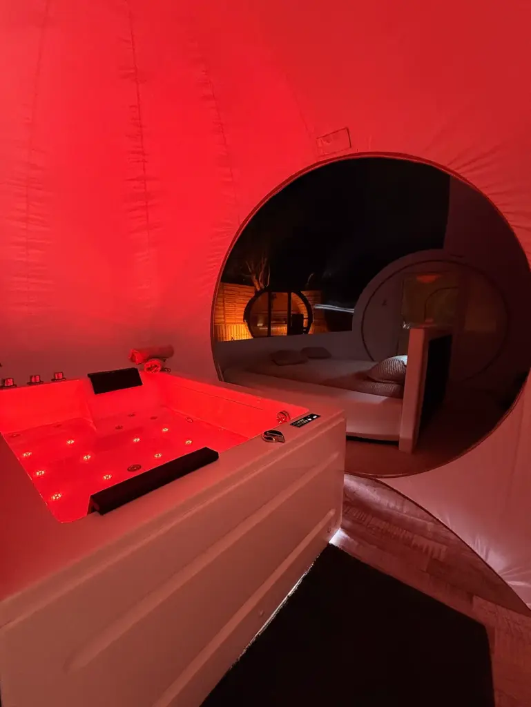 47 Suites & Spa : baignoire balnéo dans la bulle