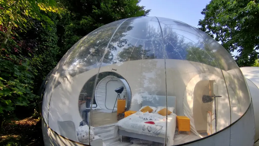 Au Calme Absolu : Maison Bulle et sa chambre transparente