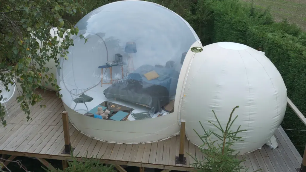 B & Bubble Drincham : bulle transparente sur sa terrasse dans la campagne flamande