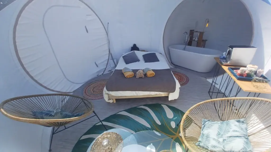 B & Bubble Drincham : Bulle UMa et sa baignoire îlot