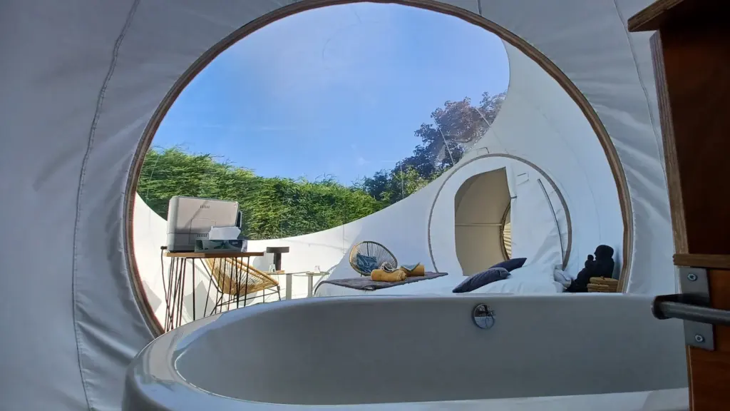 B & Bubble Drincham : baignoire balnéo de la Bulle Yin Yang