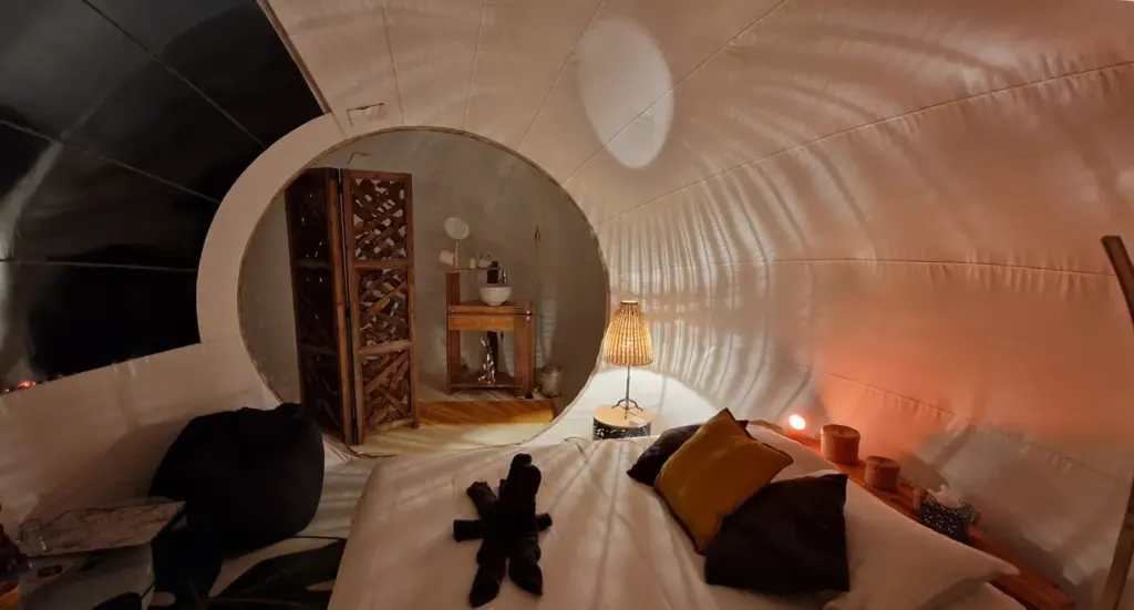 B & Bubble Drincham : intérieur de la Bulle M87