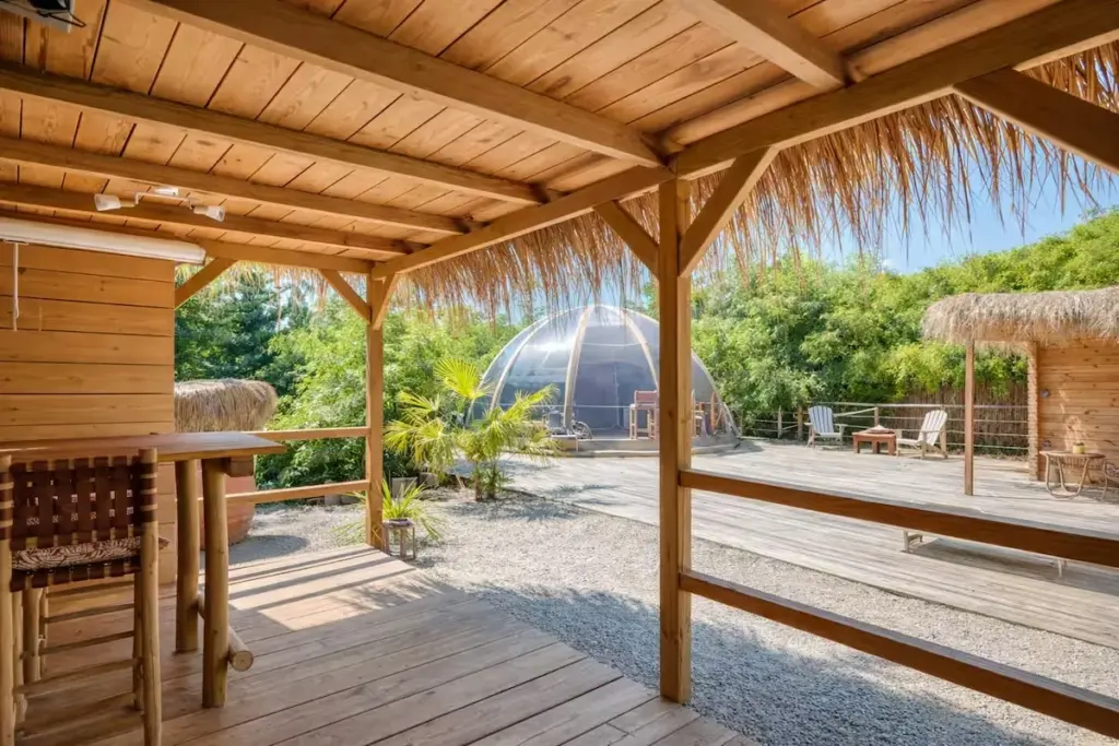 Boho Lodge : terrasse couverte