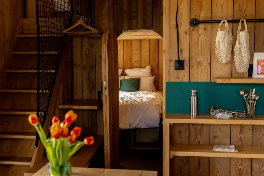 Bon Air Club : mezzanine et chambre