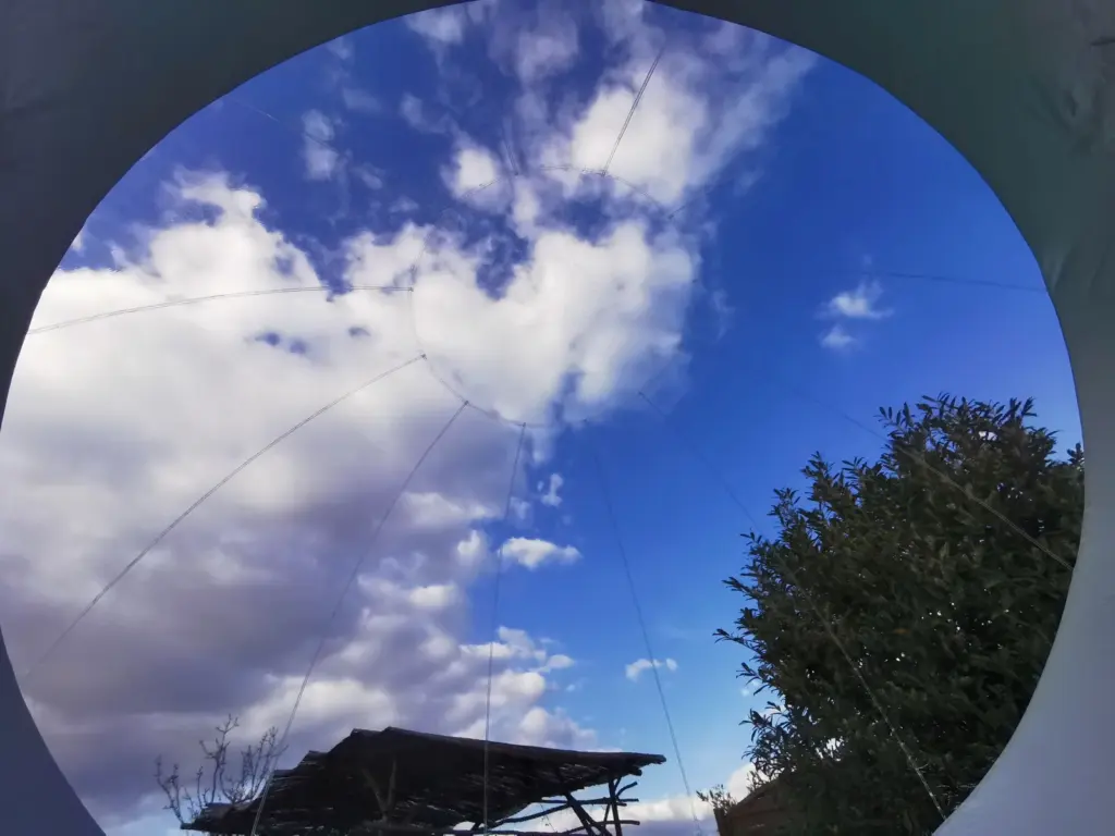 Bulle des Champs : vue sur le ciel depuis la bulle