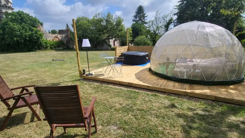 Bulle sous les étoiles (Villiers-au-Bouin, Indre-et-Loire)