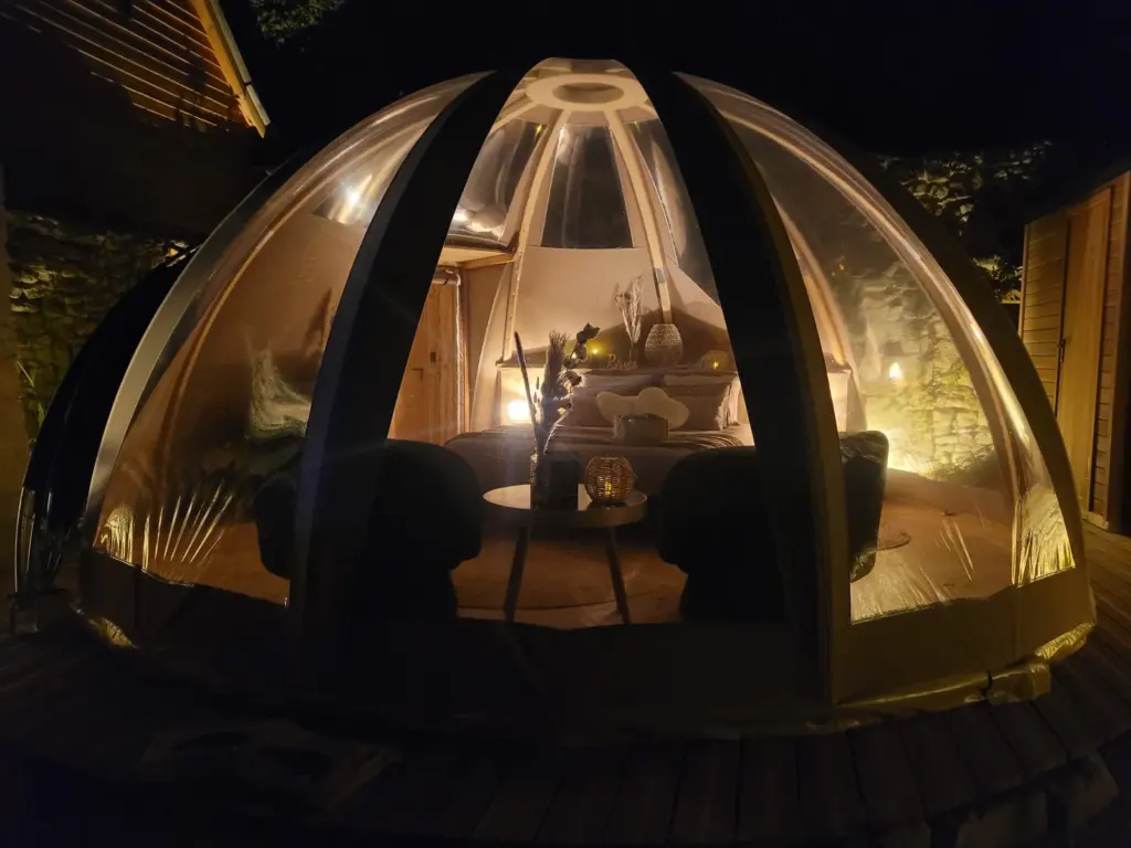 Buller D'tente : bulle illuminée la nuit
