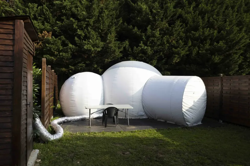 La Rivière Dorée : bulle et son coin repas