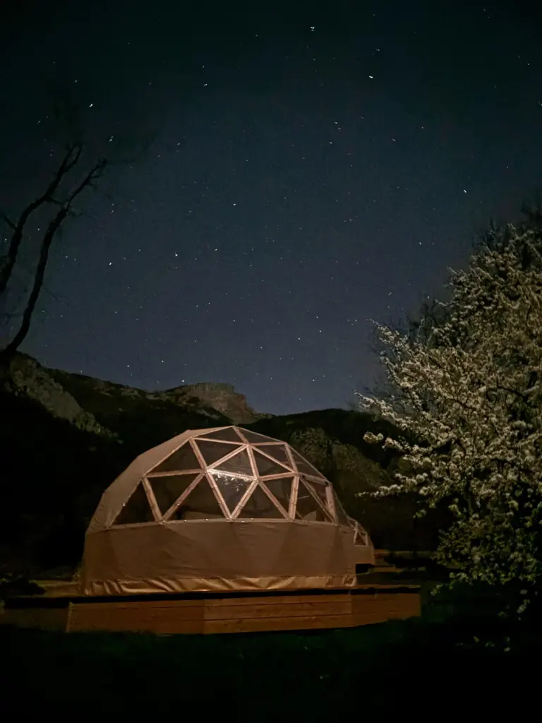 Chasteuil Verdon Provence : dôme sous les étoiles