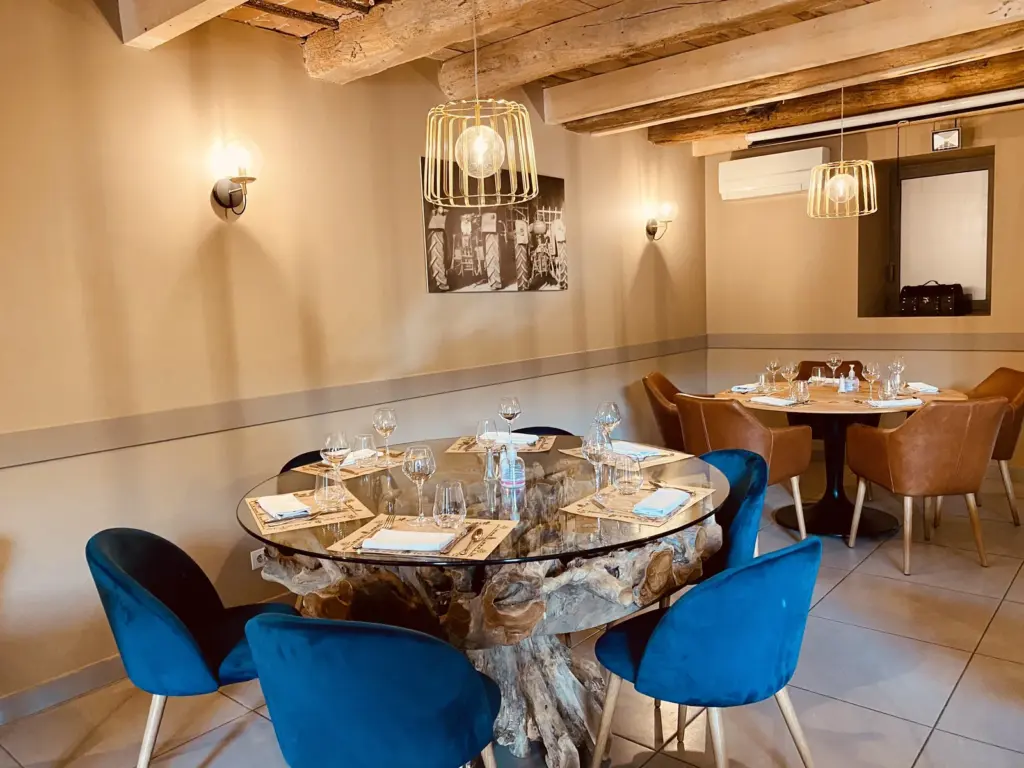 Domaine de Suzel : salle du restaurant