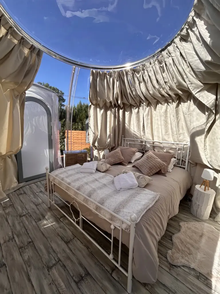 Escales en Sologne : chambre de la bulle