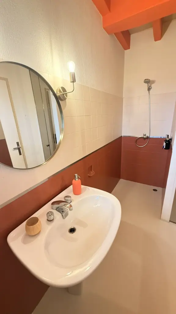 Le Pré de Santranges : salle de bain réservée aux hôtes