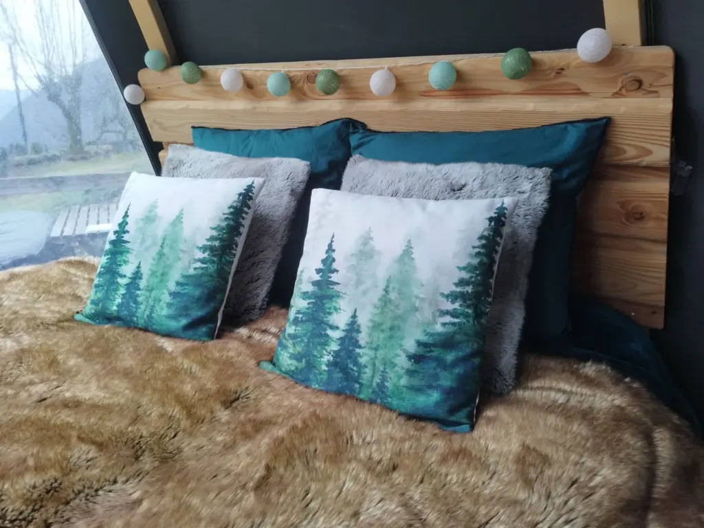 Les Cocons Pyrénéens : lit et coussins