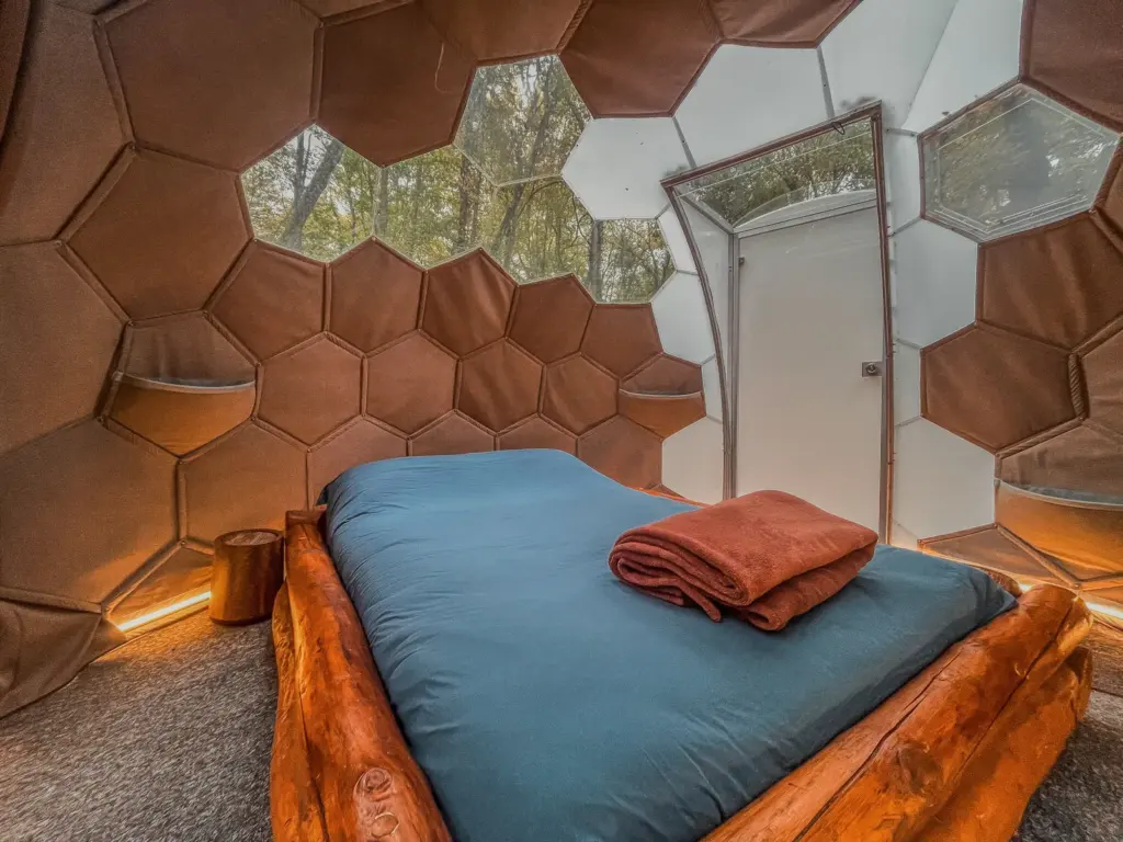 Ô Pays des Bois : chambre de la bulle semi-transparente
