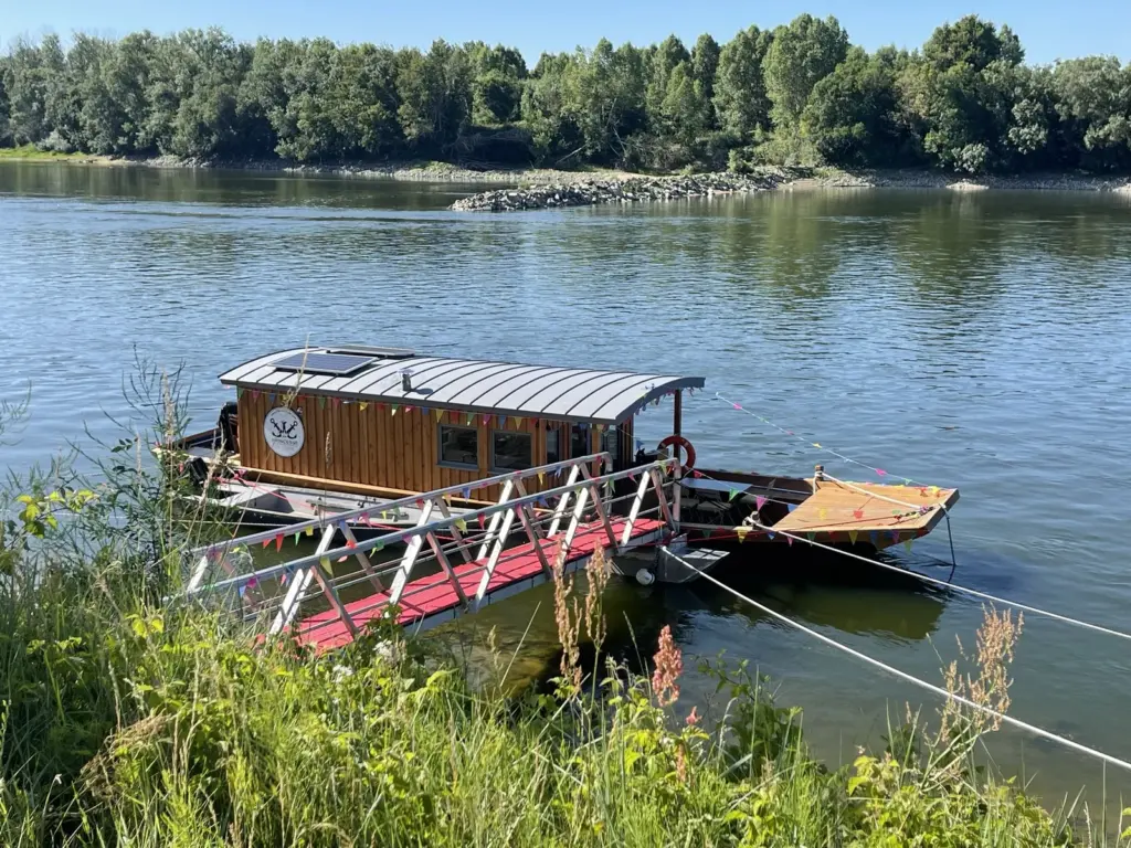 Géode Étoilée : la toue cabanée sur la Loire