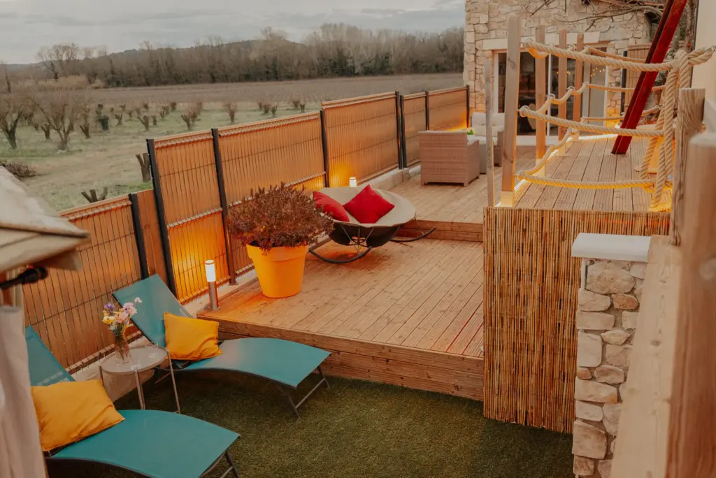 Vignabulle : transats sur la terrasse